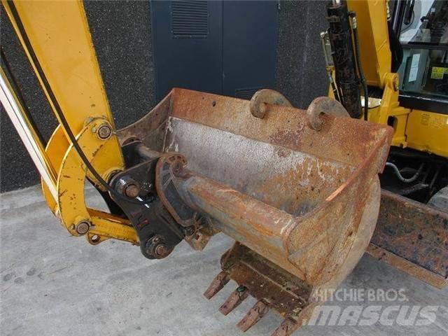 CAT 305.5 Miniescavadeiras