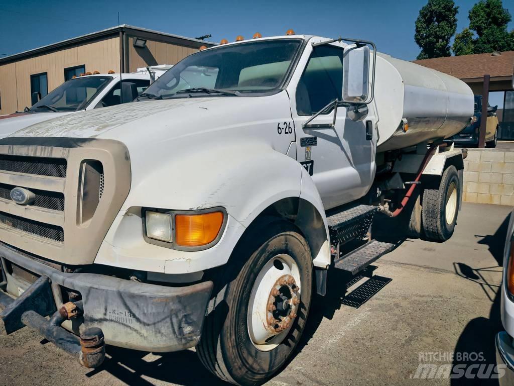 Ford F 750 XL SD Auto-tanques