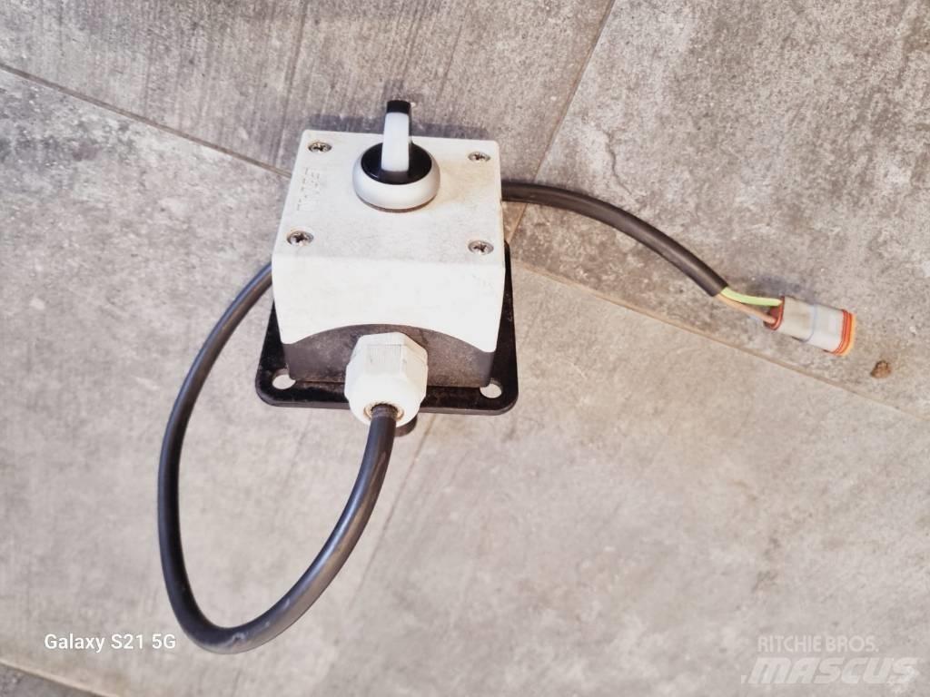 Pronar PUV 2800    OP26 Lâminas de neve e arados