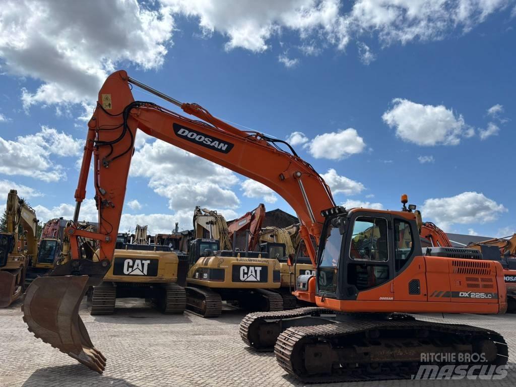 Doosan DX 225 LC-3 Escavadeiras de esteiras