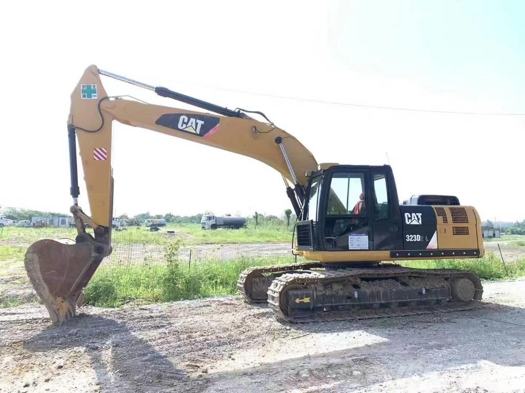 CAT 323 D Escavadeiras de esteiras