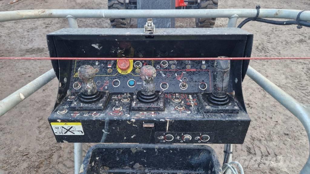 Manitou 200 ATJ Elevadores braços articulados