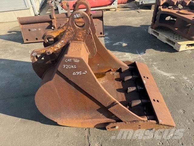 CAT 320 used bucket Retroescavadoras