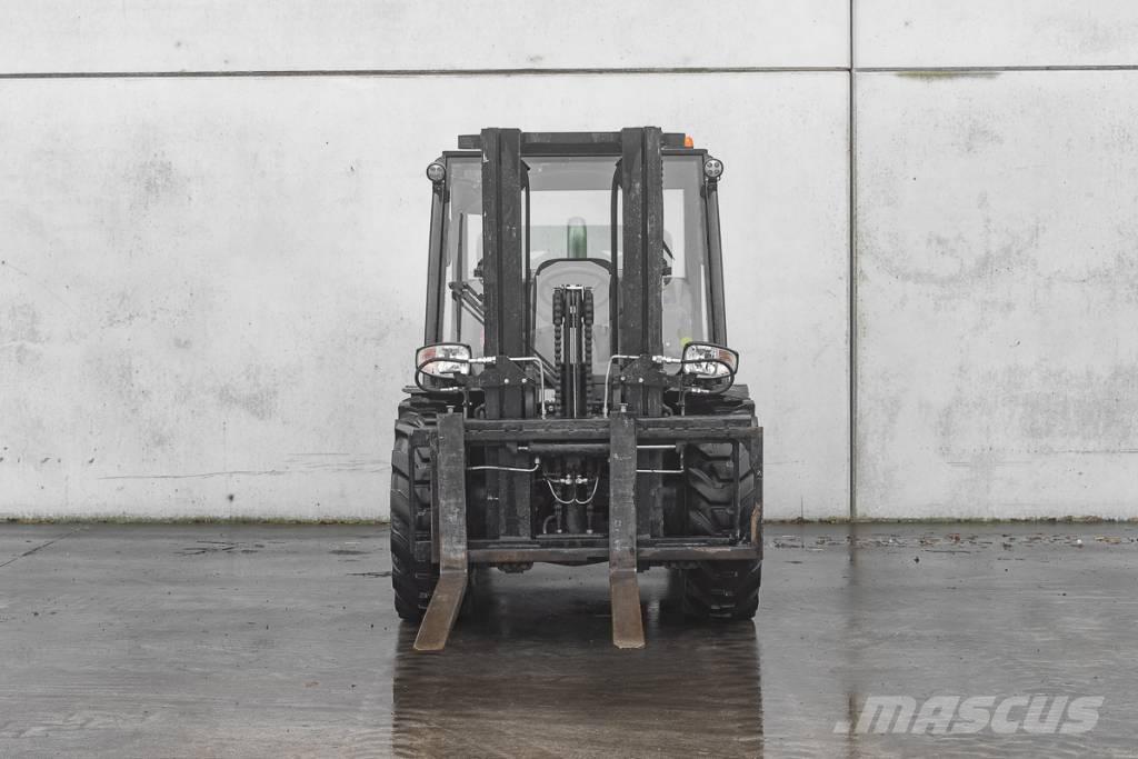 Manitou MC 30-4 D Empilhadores Diesel