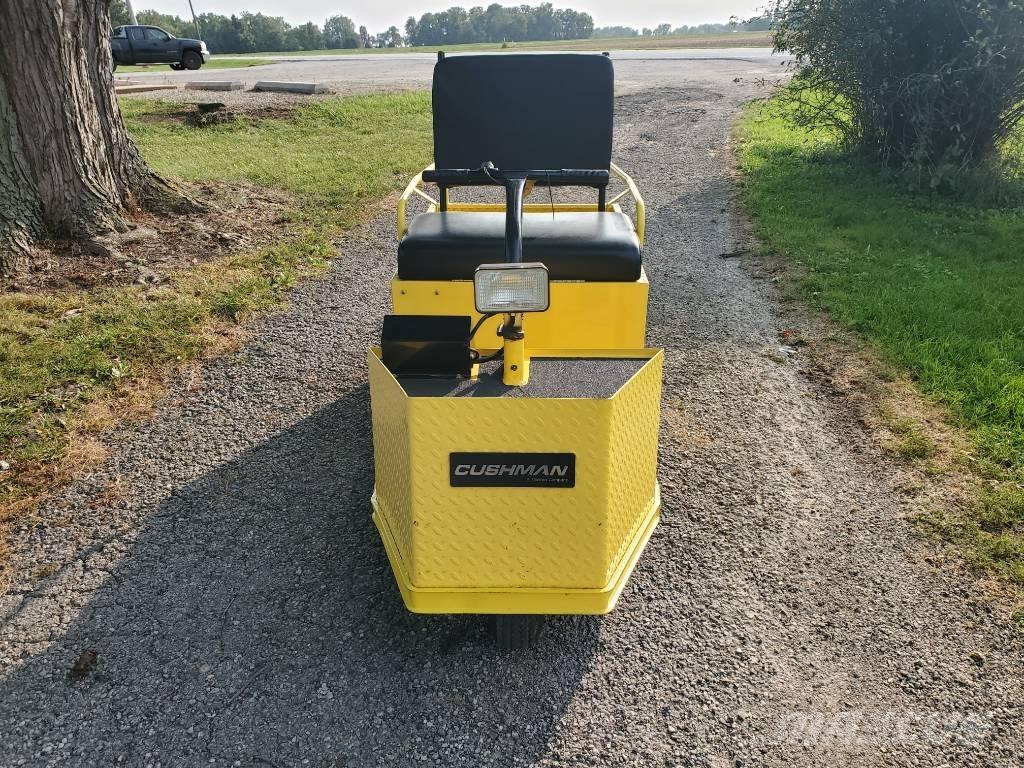 Cushman Minute Miser Tractores de reboque
