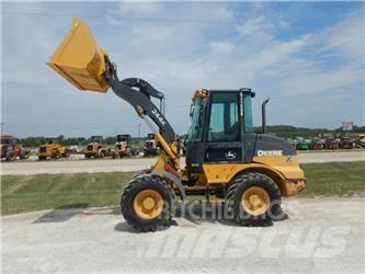 John Deere 244K Carregadeiras de rodas