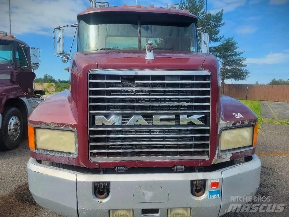Mack CH613 Cavalos Mecânicos
