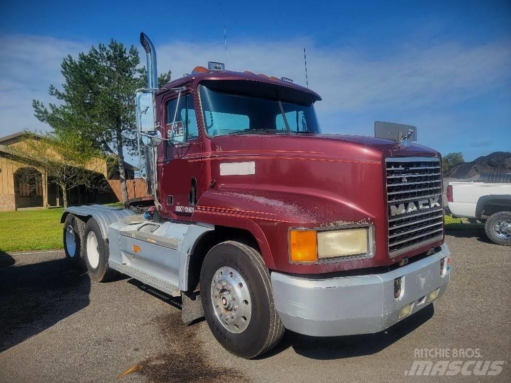 Mack CH613 Cavalos Mecânicos