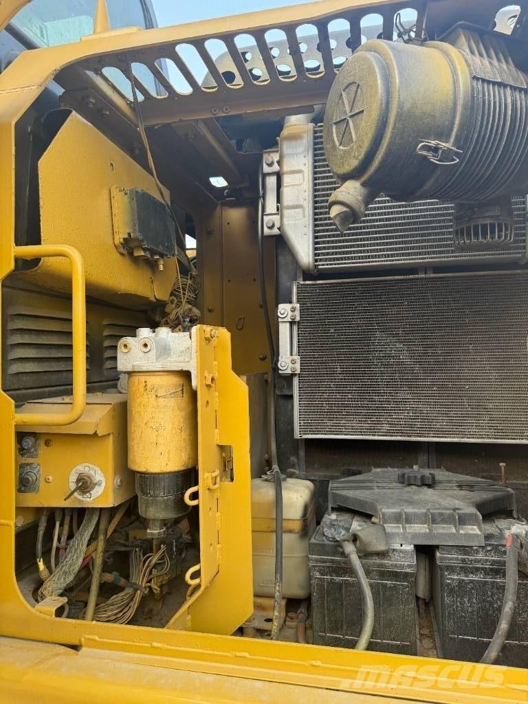CAT 313 D Escavadeiras de esteiras