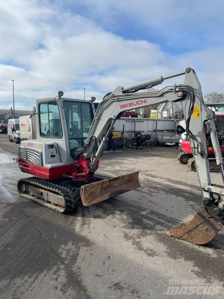 Takeuchi TB 235 Miniescavadeiras