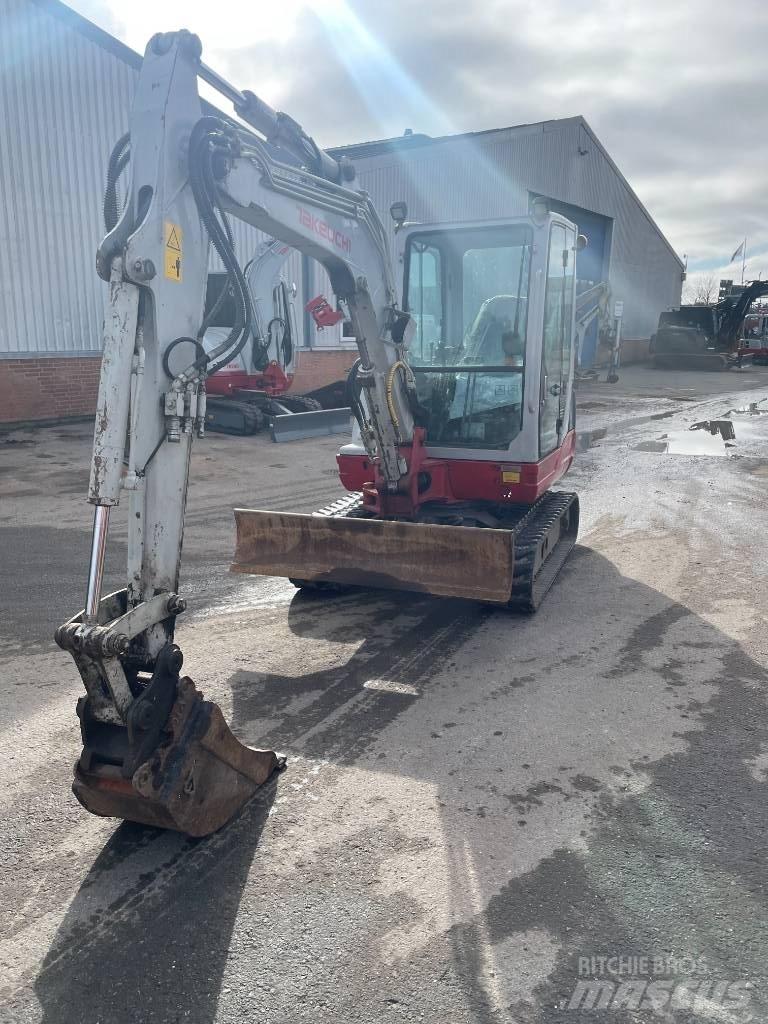 Takeuchi TB 235 Miniescavadeiras