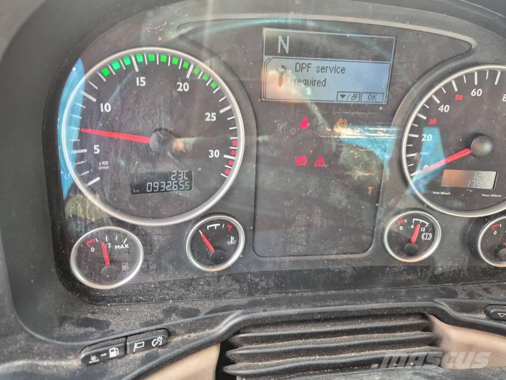 Ruthmann T 330 Plataformas aéreas montadas em camião