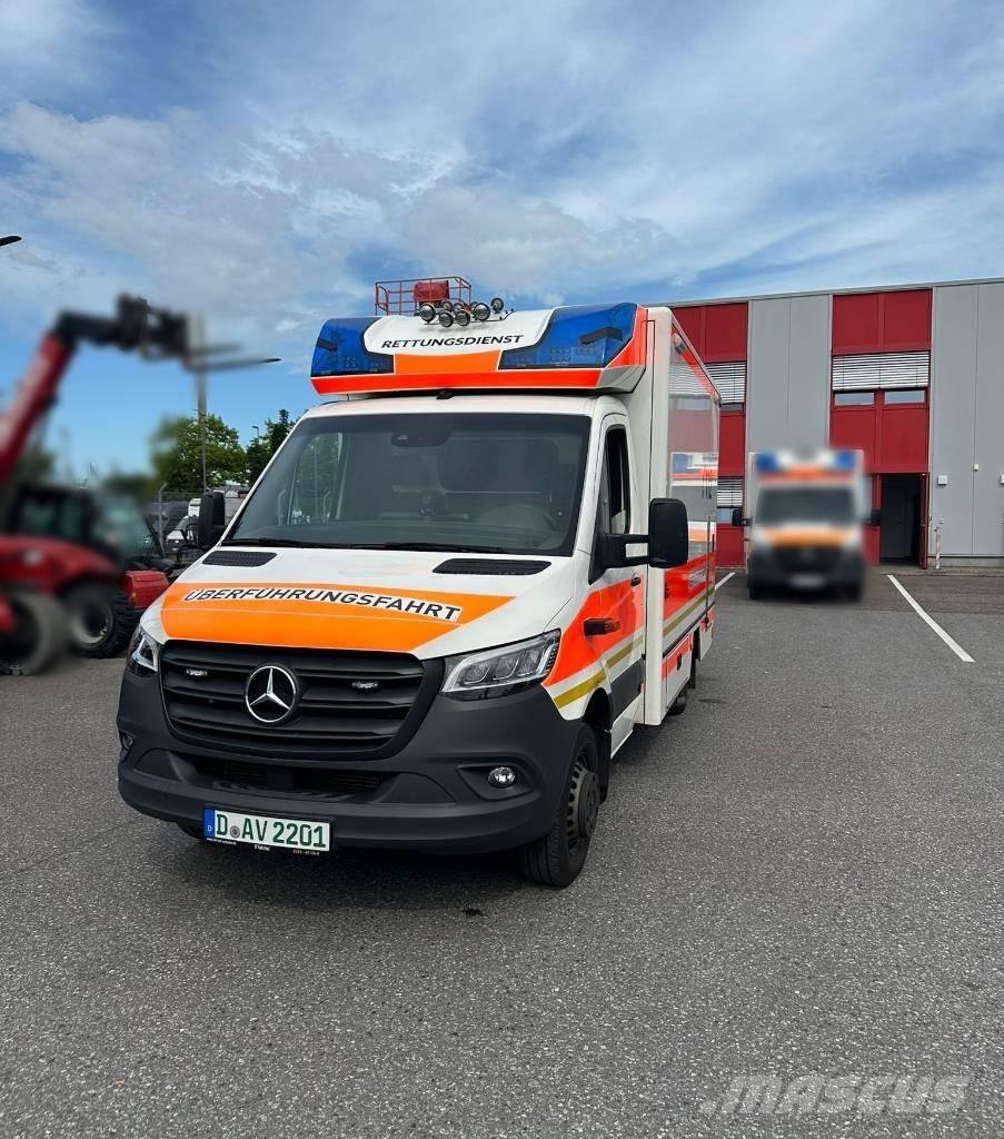 Mercedes-Benz 100 D Ambulâncias