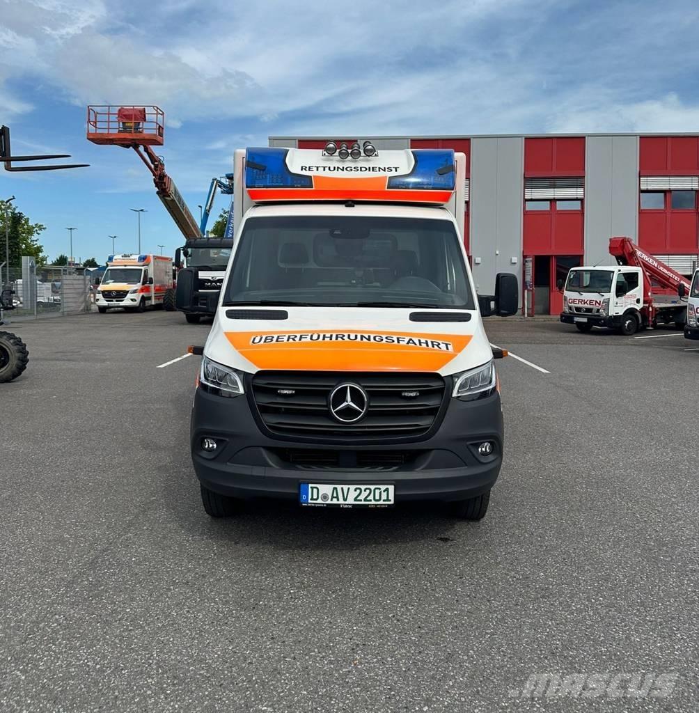 Mercedes-Benz 100 D Ambulâncias