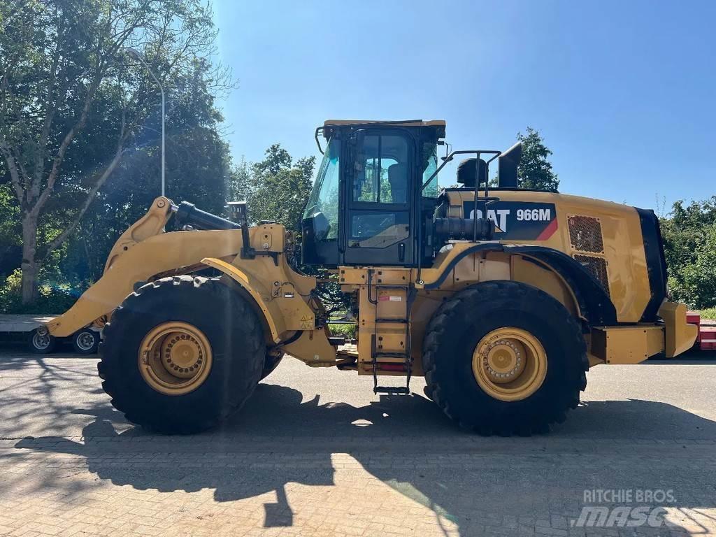 CAT 966M Carregadeiras de rodas