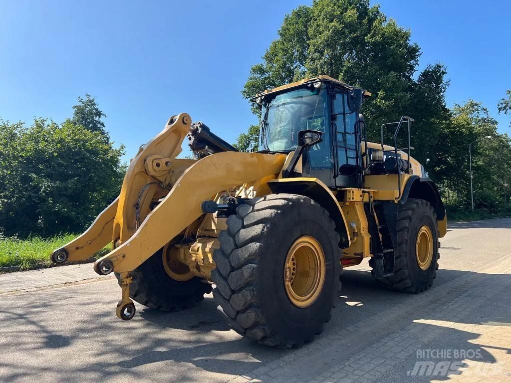 CAT 966M Carregadeiras de rodas