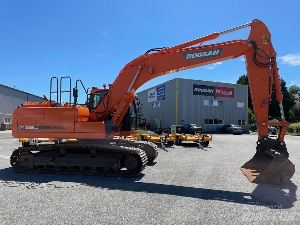 Doosan DX 225 LC-3 Escavadeiras de esteiras