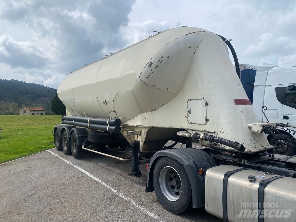 Spitzer SF2439PI Semi Reboques Cisterna