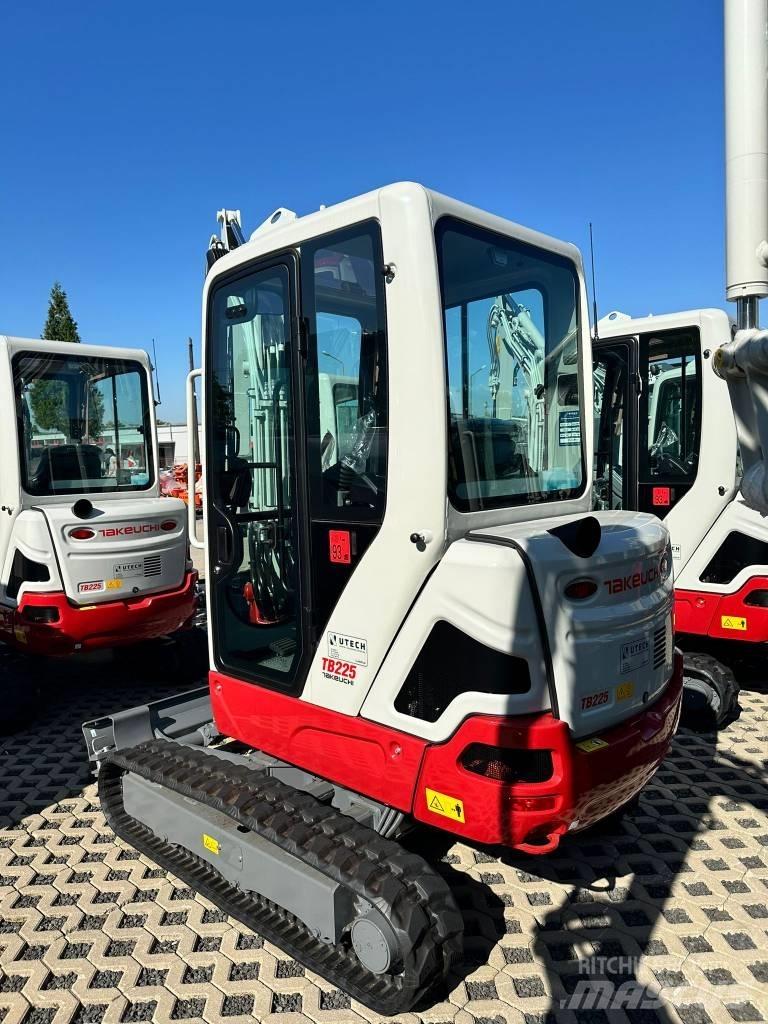 Takeuchi TB225 V3 Miniescavadeiras
