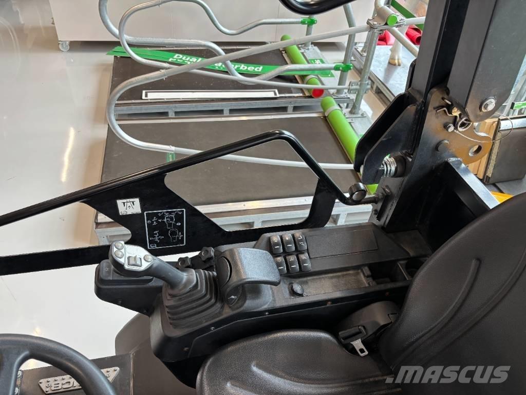 JCB 403 E Carregadora multifunções