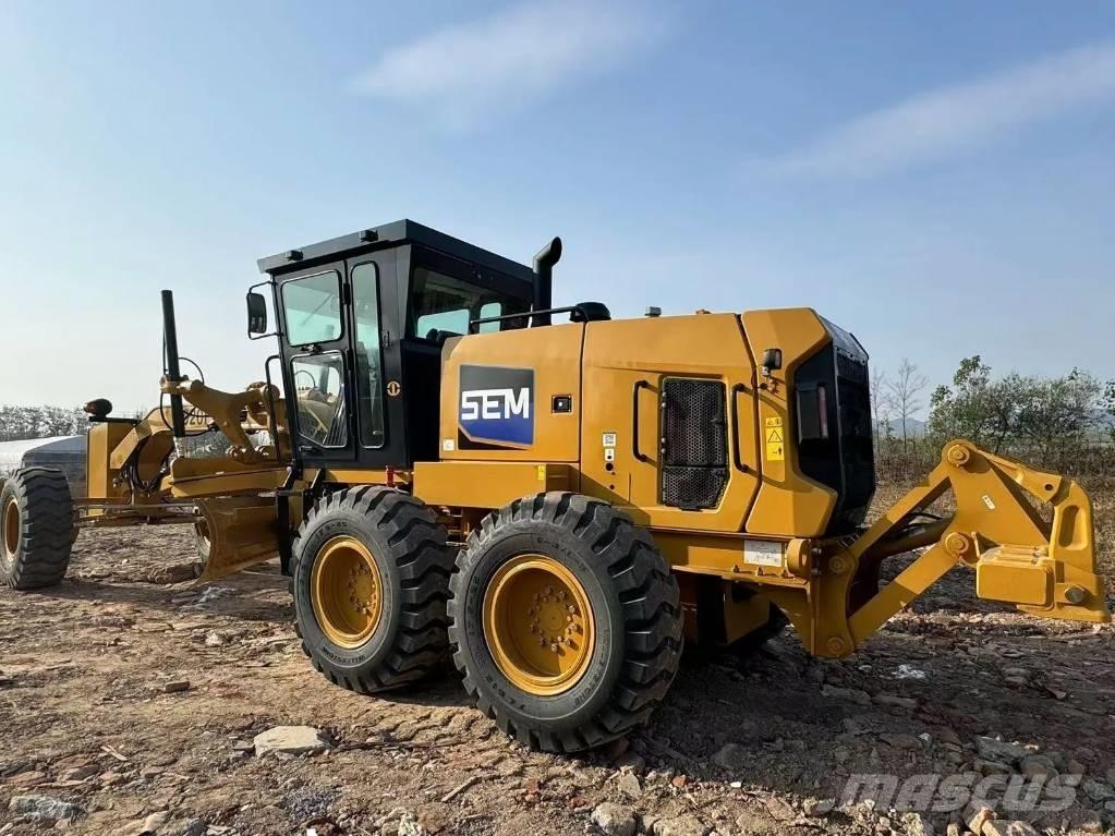 SEM 919 Motoniveladoras