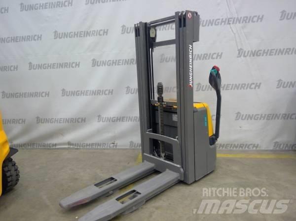 Jungheinrich EJC 112 Empilhador para operador externo