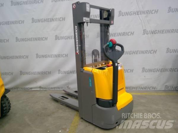 Jungheinrich EJC 112 Empilhador para operador externo