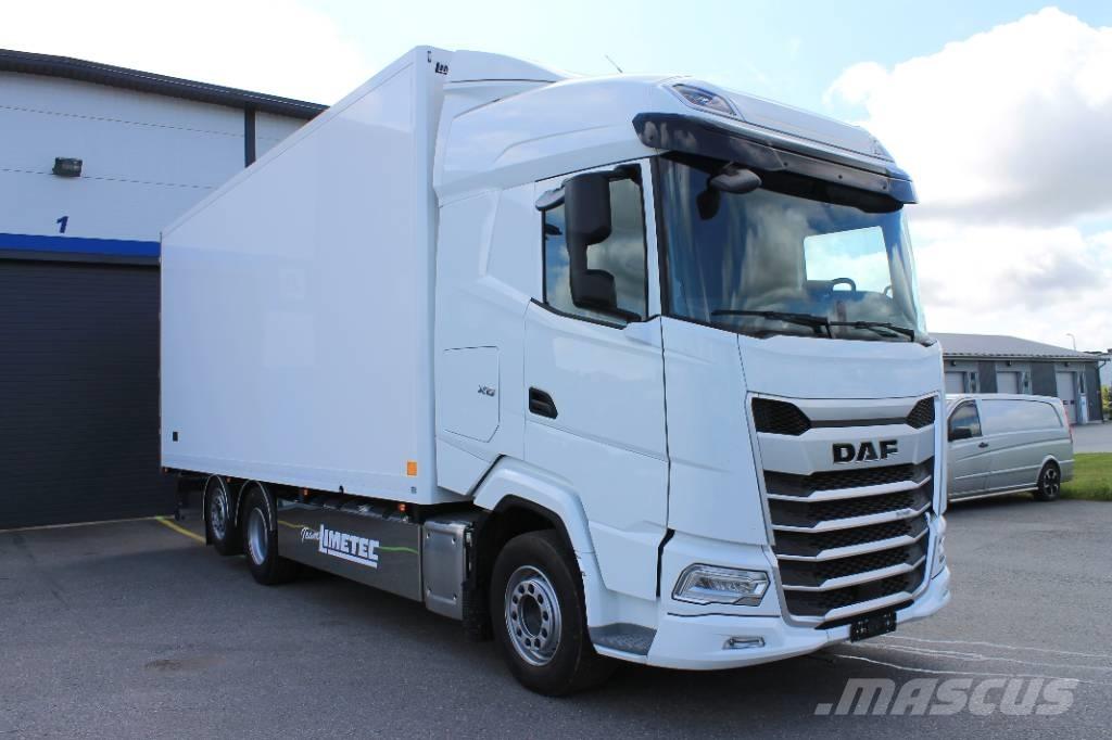 DAF XG 530 FAN Caminhões de caixa fechada