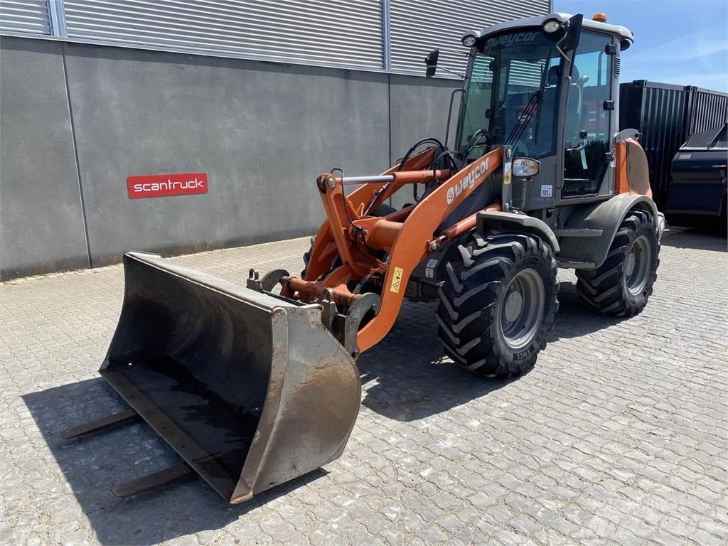 Weycor AR420 Carregadora multifunções