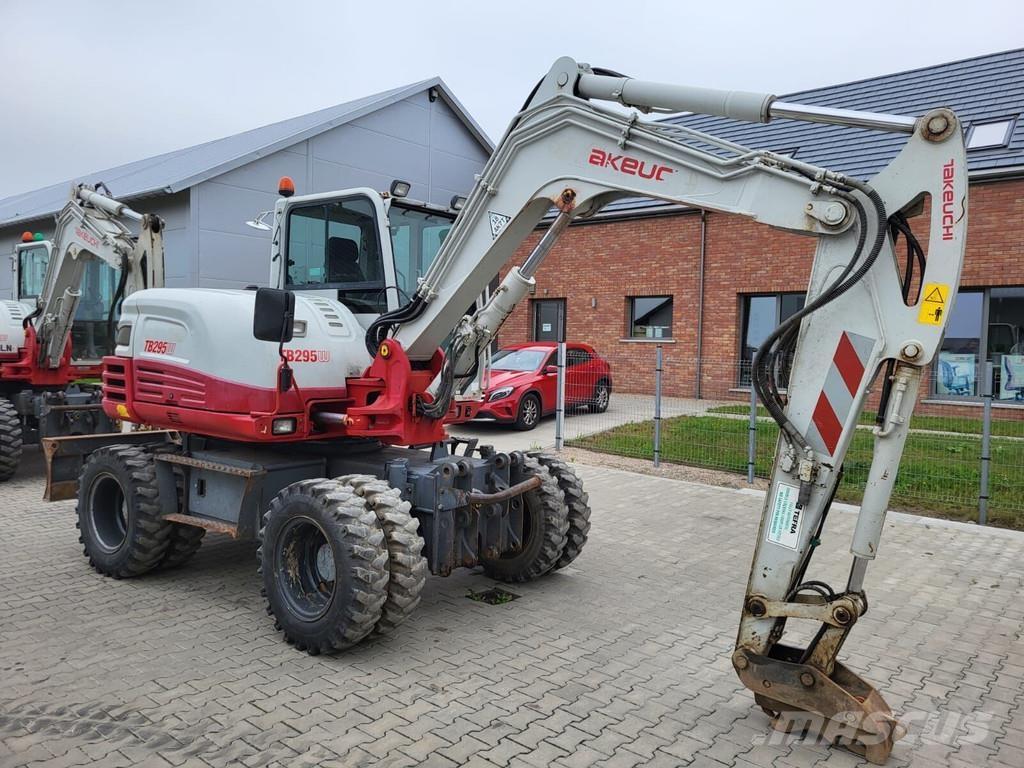 Takeuchi TB295W Escavadoras Midi 7t - 12t