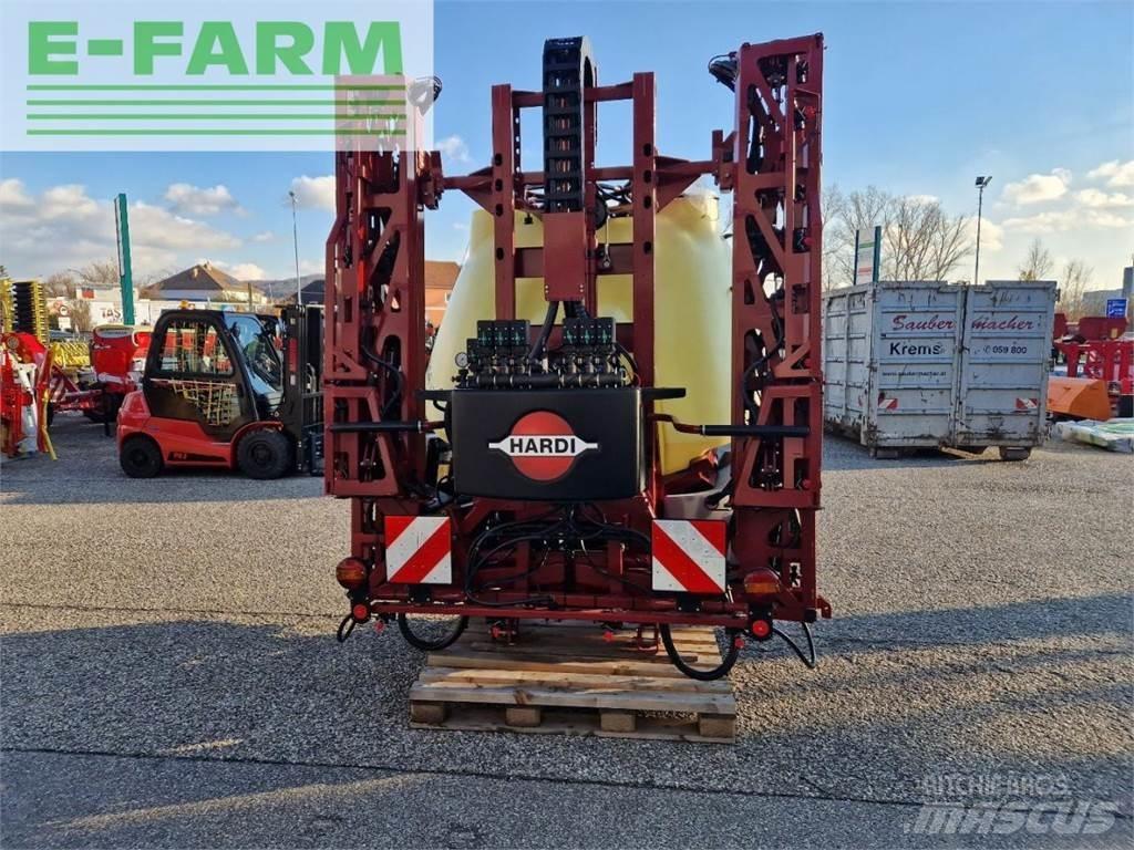 Hardi Mega 12 Pulverizadores rebocados