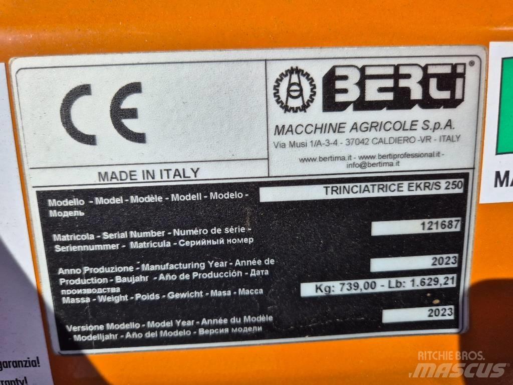 Berti EKR-S 250 Gadanheiras e cortadores de folhas para pastos