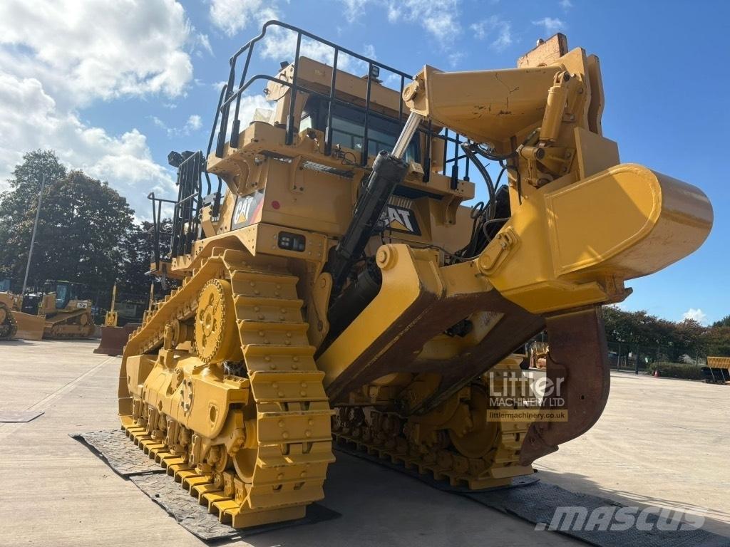 CAT D 10 T 2 Dozers - Tratores rastos