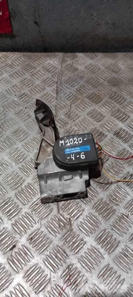 MAN TGA    81259706094 Cabines e interior