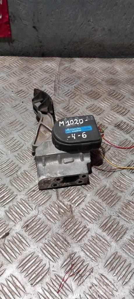 MAN TGA    81259706094 Cabines e interior