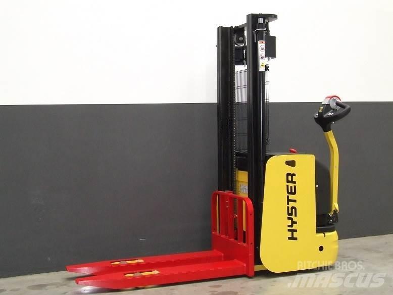 Hyster S1.6AC Empilhador para operador externo