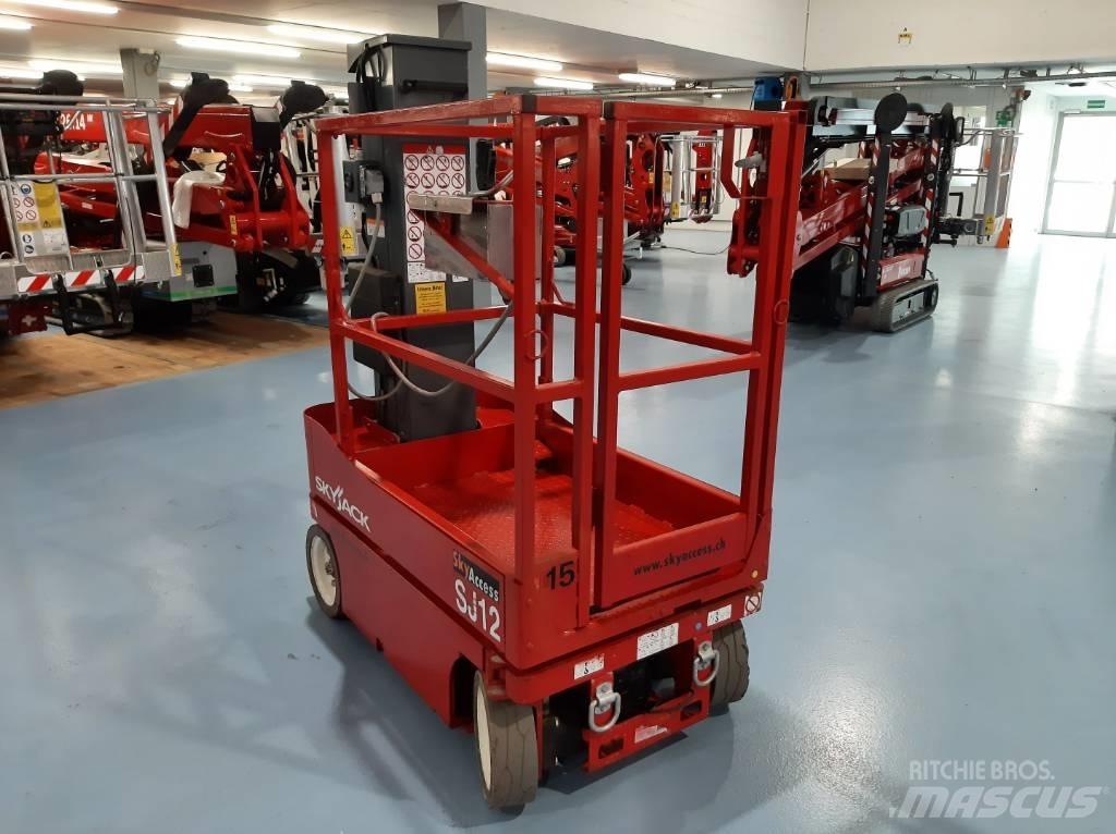 SkyJack SJ 12 Plataformas de Mastro Vertical