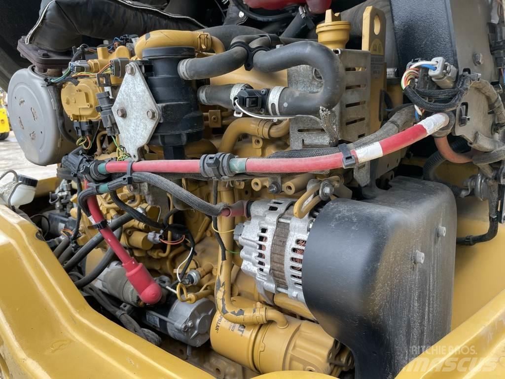 CAT 907M Carregadeiras de rodas