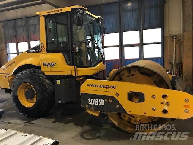 Volvo SD 135 (UTHYRES) Cilindros Compactadores monocilíndricos