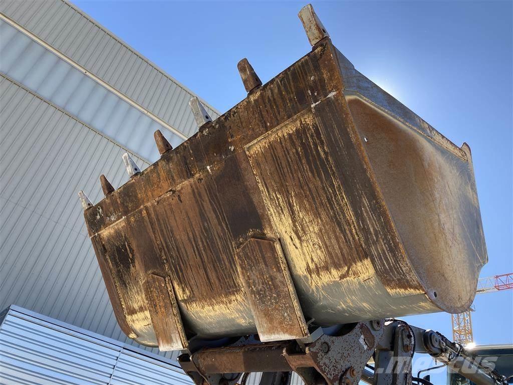 Liebherr L 546 Carregadeiras de rodas