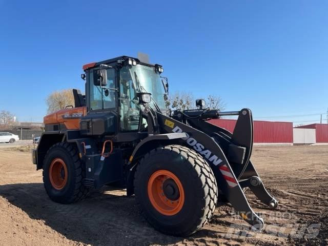Doosan DL 220 Carregadeiras de rodas