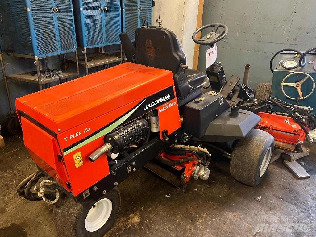 Jacobsen T-PLEX185 Corta-Relvas Riders