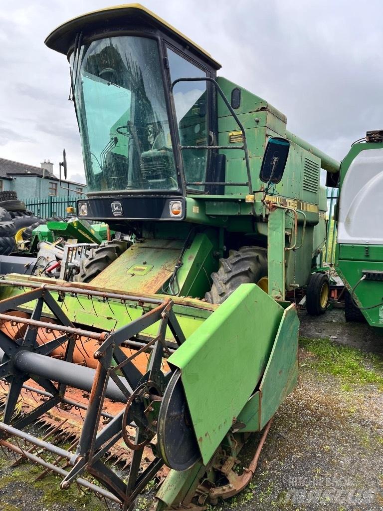 John Deere 1055 Ceifeiras debulhadoras