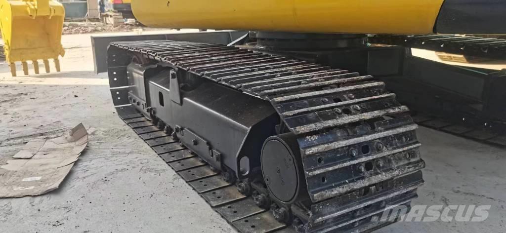 Komatsu 56-7 Escavadeiras de esteiras