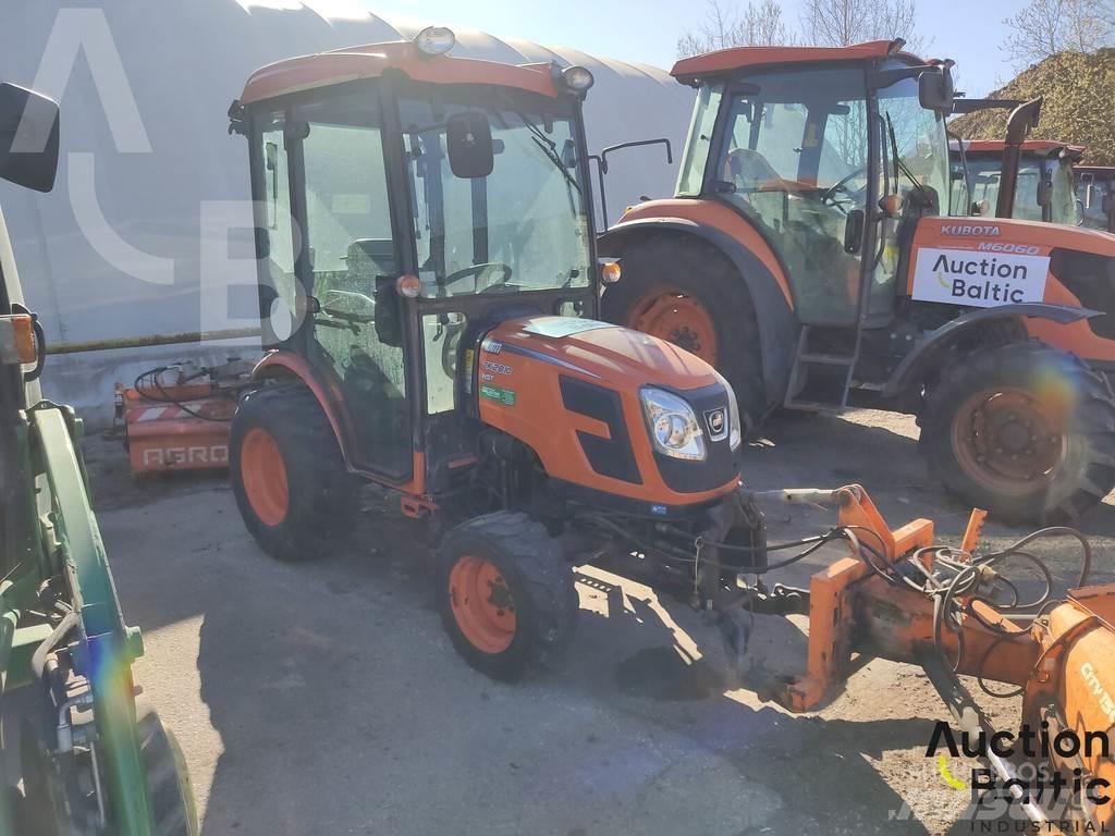 Kioti CK 2810 Tratores Agrícolas usados