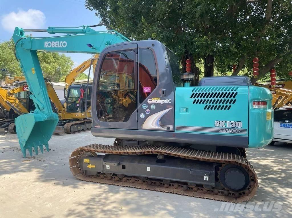 Kobelco SK130-8 Escavadoras Midi 7t - 12t