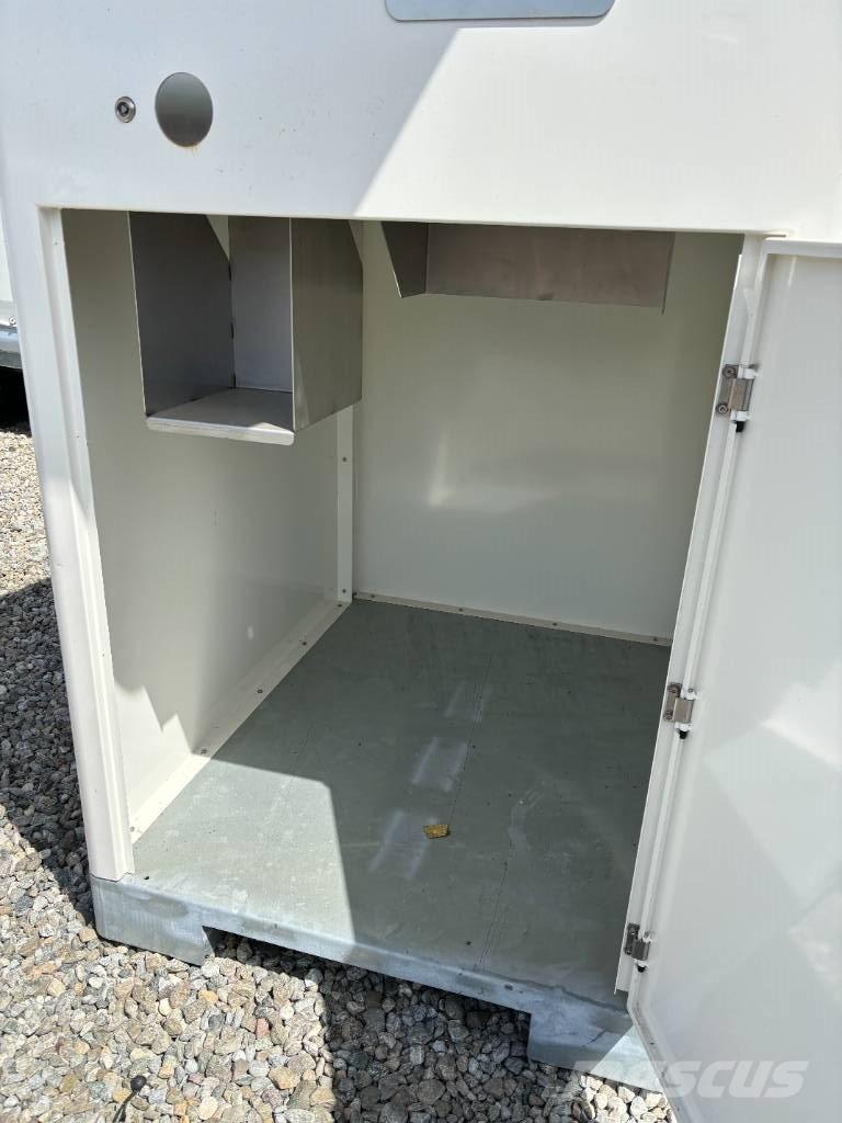  Recylingstation PET Espaços verdes - Outros
