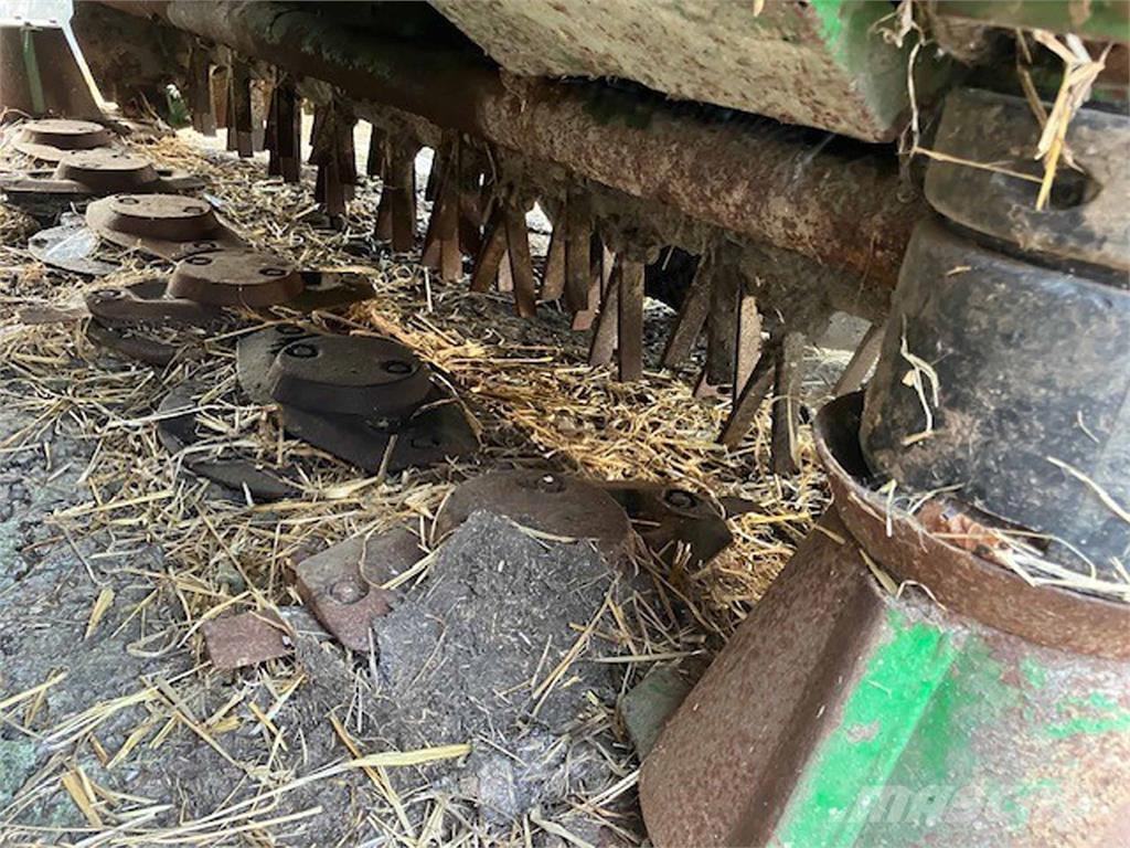 John Deere 131 Outros equipamentos de forragem e ceifa