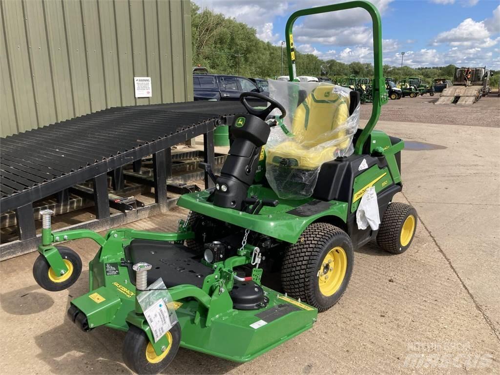 John Deere 1550 Corta-Relvas Riders