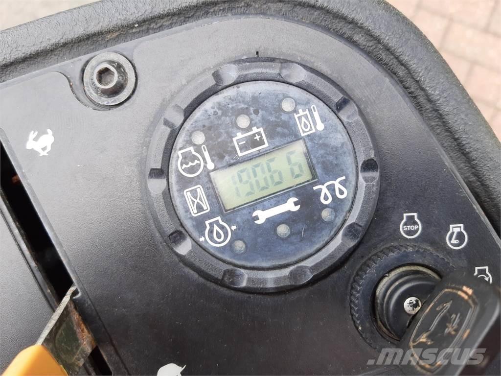 John Deere 2500EH Corta-Relvas walk-behind
